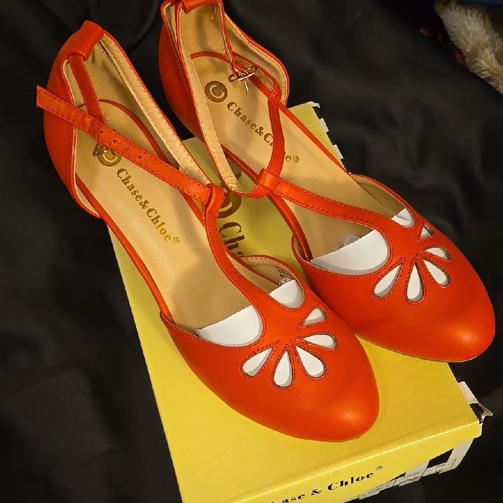 Chase & Chloe Orange Cutout Heels